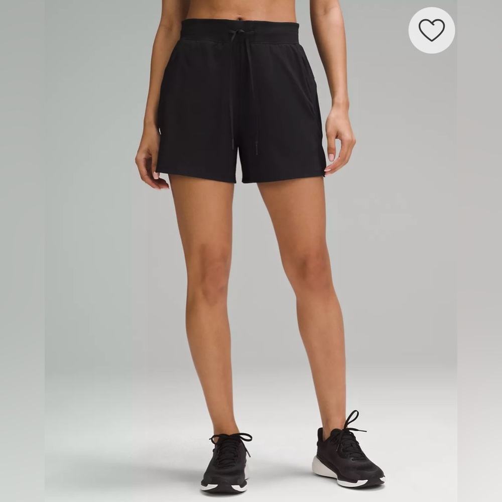 Lululemon License to Train Women’s High Rise  Shorts